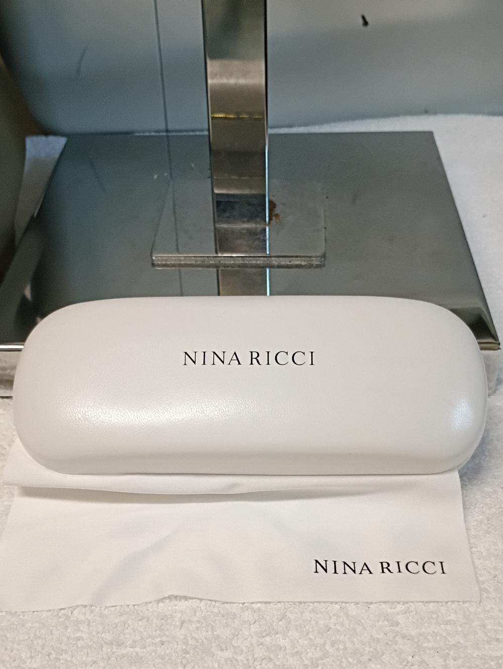 Nina Ricci White Leatherette Sunglasses Case with Matching Cloth